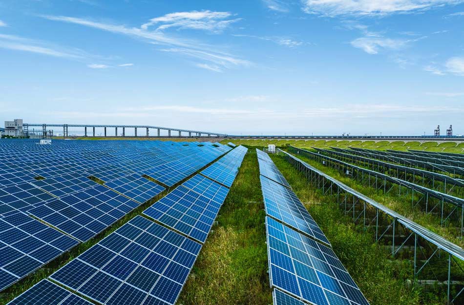 Photovoltaic solar farm supplying power to an industrial park